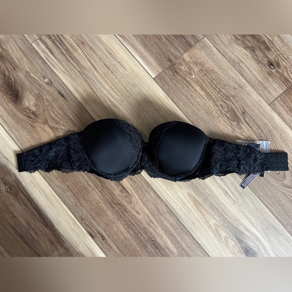 Victoria's Secret Strapless Black Lace Detail Bra 32DD